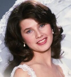 Daphne Zuniga